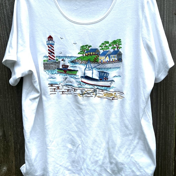 Quacker Factory 2X lighthouse embroidered summer scene T-SHIRT - Picture 1 of 7